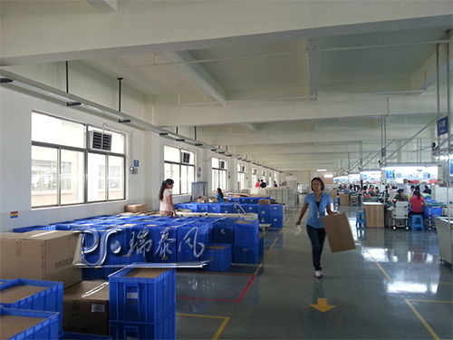 水冷空調室內(nèi)安裝圖片